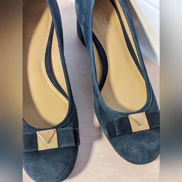 Michael Kors Block Heel Velvet Velour Pump Mary Jane - Picture 9 of 11